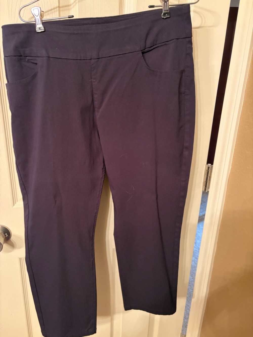 Soft surrounding Pull-On Stretch Capri Pants Black